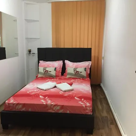 Jiulius Apartment *